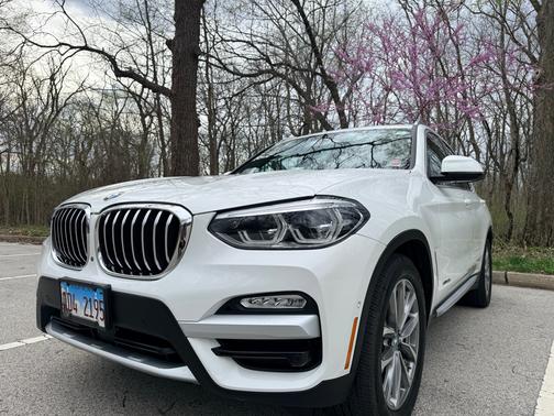 White 2018 BMW X3 xDrive30i
