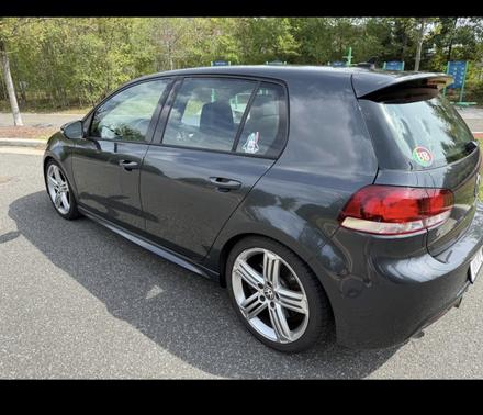 2013 Volkswagen Golf R 4-Door
