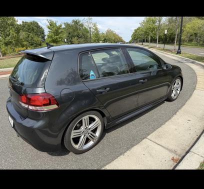 2013 Volkswagen Golf R 4-Door