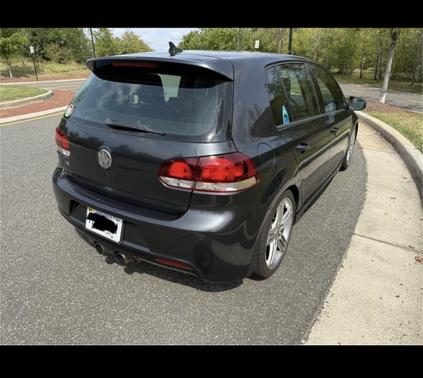 2013 Volkswagen Golf R 4-Door