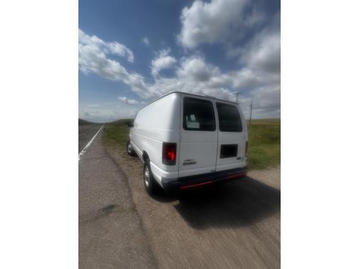 2010 Ford E250 Base