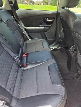 Blue 2022 Kia Niro Plug-In Hybrid EX