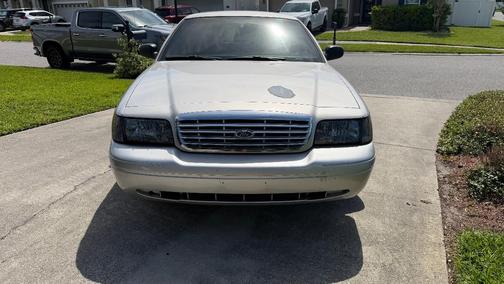 Silver 2008 Ford Crown Victoria LX