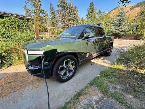 2023 Rivian R1T Adventure Quad-Motor Large Package