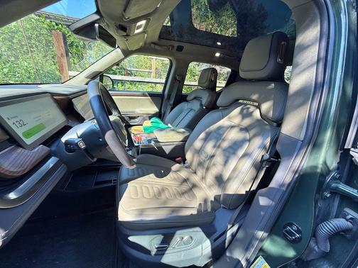 2023 Rivian R1T Adventure Quad-Motor Large Package