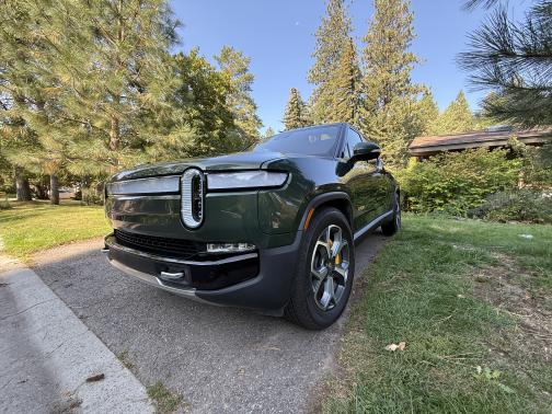 2023 Rivian R1T Adventure Quad-Motor Large Package