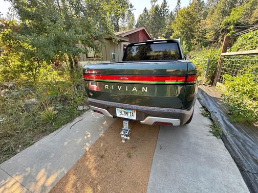 2023 Rivian R1T Adventure Quad-Motor Large Package