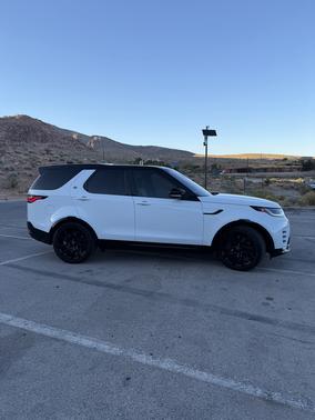 White 2022 Land Rover Discovery P360 S R-Dynamic