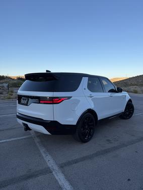 White 2022 Land Rover Discovery P360 S R-Dynamic