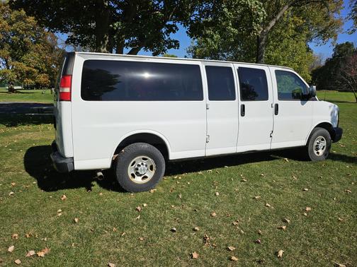 2008 Chevrolet Express 3500 Base