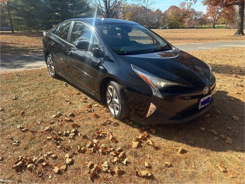 2017 Toyota Prius Four Touring