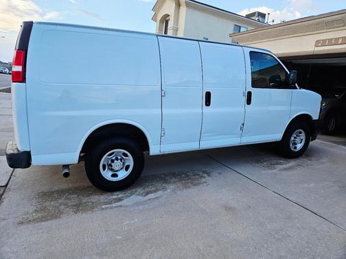 White 2021 Chevrolet Express 2500 Work Van