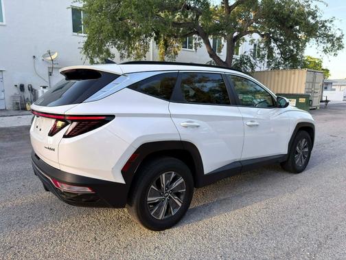 White 2023 Hyundai TUCSON Hybrid Blue