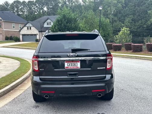 Black 2013 Ford Explorer XLT