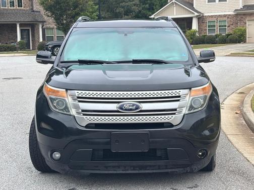 Black 2013 Ford Explorer XLT