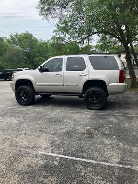 Silver 2007 Chevrolet Tahoe LT