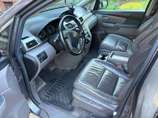 Gray 2012 Honda Odyssey EX-L