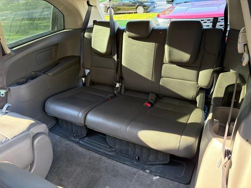 Gray 2012 Honda Odyssey EX-L