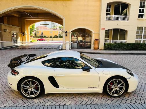 White 2019 Porsche 718 Cayman 718 Cayman