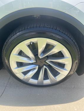 2026 Tesla Model Y Premium AWD