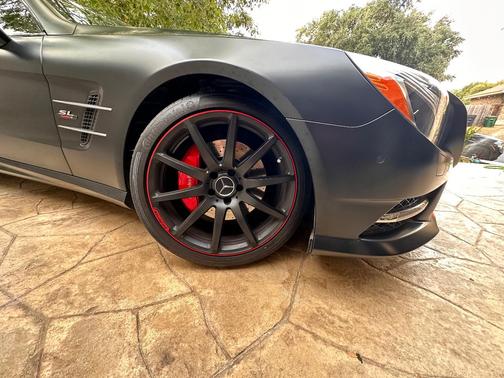 Black 2016 Mercedes-Benz SL 550 Base