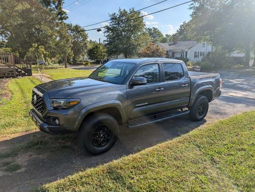 Gray 2022 Toyota Tacoma SR5