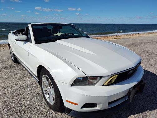 2011 Ford Mustang V6 Premium