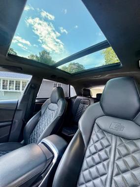 White 2021 Audi SQ8 4.0T Prestige