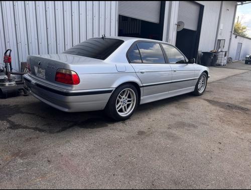 2001 BMW 740 iL