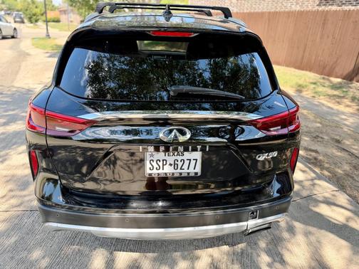 Black 2019 INFINITI QX50 ESSENTIAL