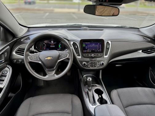 2019 Chevrolet Malibu Hybrid Base
