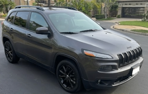 Gray 2014 Jeep Cherokee Altitude