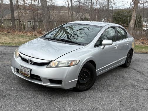Silver 2009 Honda Civic LX