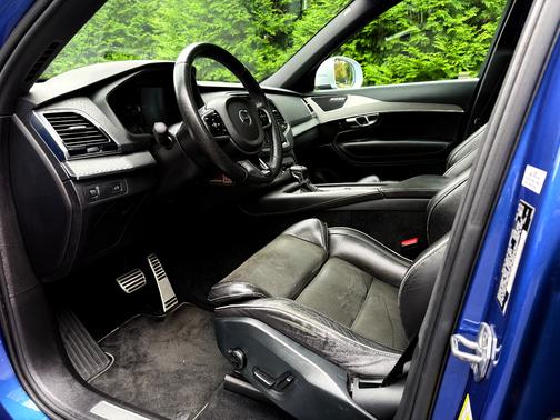 2016 Volvo XC90 T6 R-Design