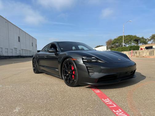 2024 Porsche Taycan Taycan GTS