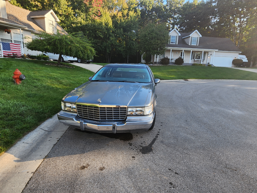 1993 Cadillac Fleetwood Base