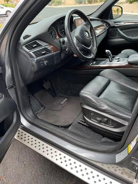 Gray 2009 BMW X5 xDrive30i