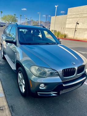 Gray 2009 BMW X5 xDrive30i