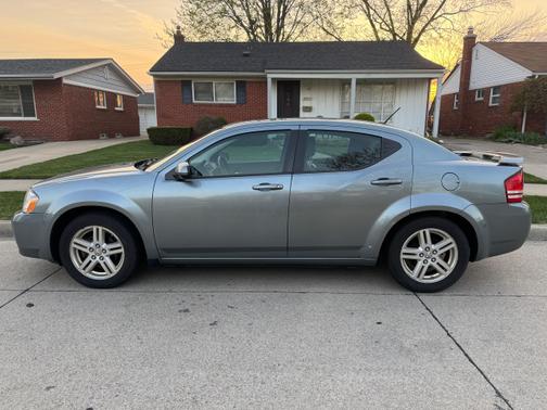 2010 Dodge Avenger R/T