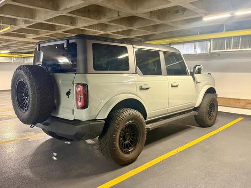Gray 2022 Ford Bronco Outer Banks