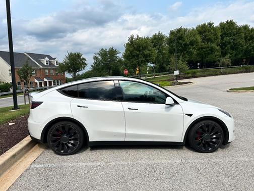 White 2022 Tesla Model Y Performance