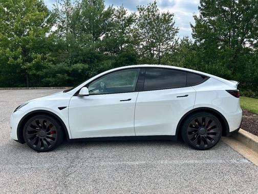White 2022 Tesla Model Y Performance