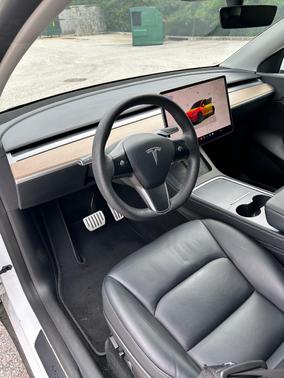 White 2022 Tesla Model Y Performance
