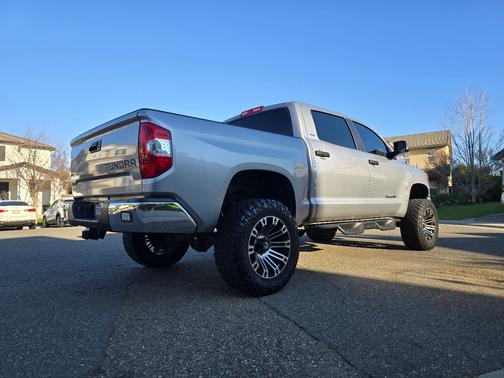 2014 Toyota Tundra SR5