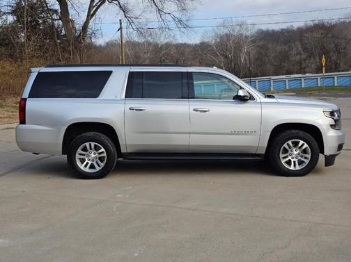 Silver 2019 Chevrolet Suburban LT
