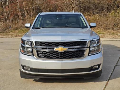 Silver 2019 Chevrolet Suburban LT