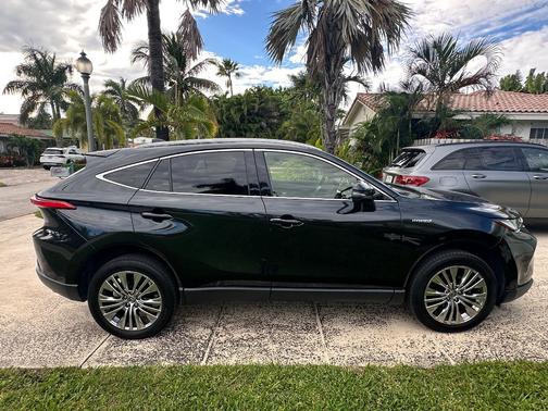Black 2021 Toyota Venza Limited