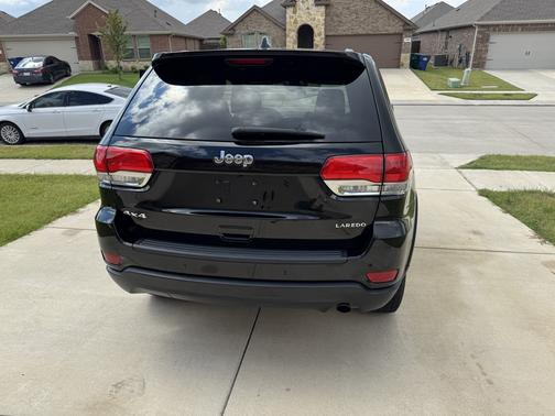 2017 Jeep Grand Cherokee Laredo