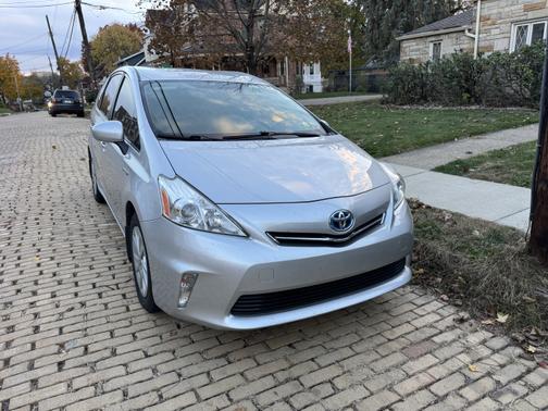 2013 Toyota Prius v Three