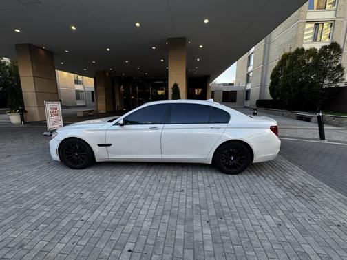 White 2015 BMW 750 Li xDrive